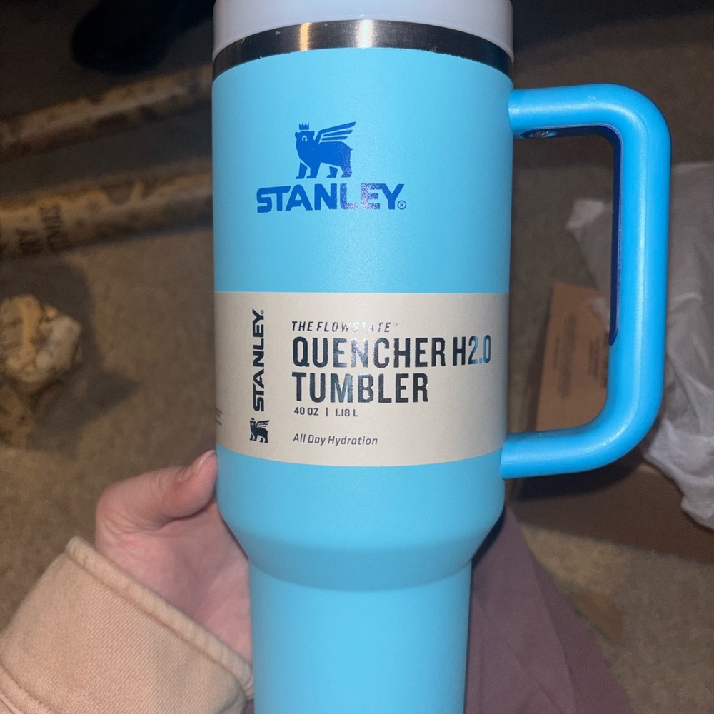 Stanley Sky Blue Quencher Tumbler